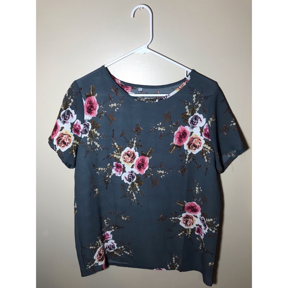 Floral gray tee.